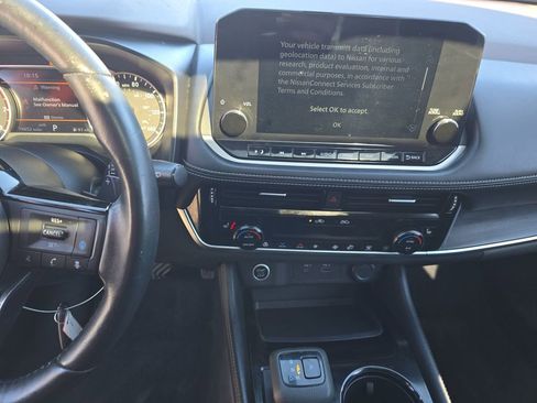 Used 2021 Nissan Rogue SL w/ Premium Package image 9