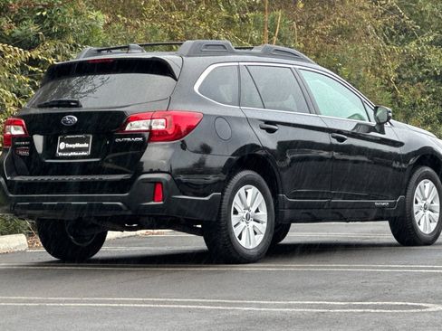 Used 2019 Subaru Outback 2.5i Premium image 4