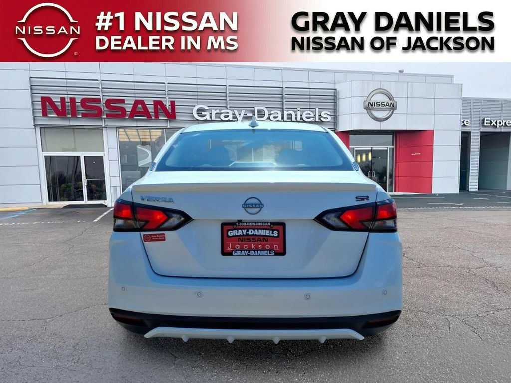 New 2025 Nissan Versa SR w/ Trunk Package FWD image 6