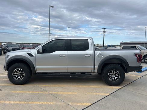 Used 2018 Ford F150 Raptor w/ Equipment Group 802A Luxury image 6