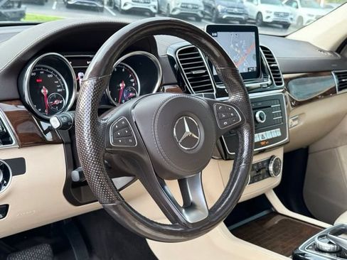 Used 2019 Mercedes-Benz GLS 450 4MATIC image 18