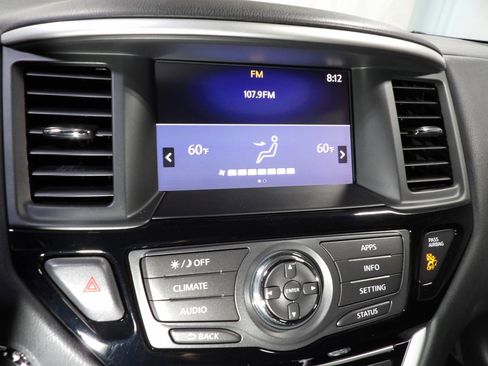 Used 2017 Nissan Pathfinder SV w/ SV Cold Weather Package AWD/4WD image 17