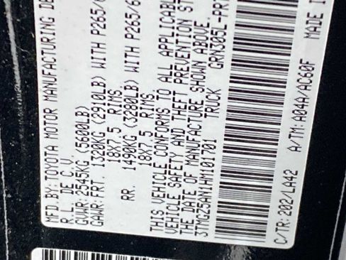 Used 2017 Toyota Tacoma Limited w/ Tow Package image 32