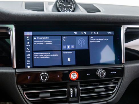 New 2026 Porsche Macan image 23