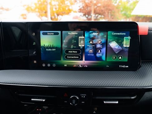 New 2026 Nissan Kicks SR image 14