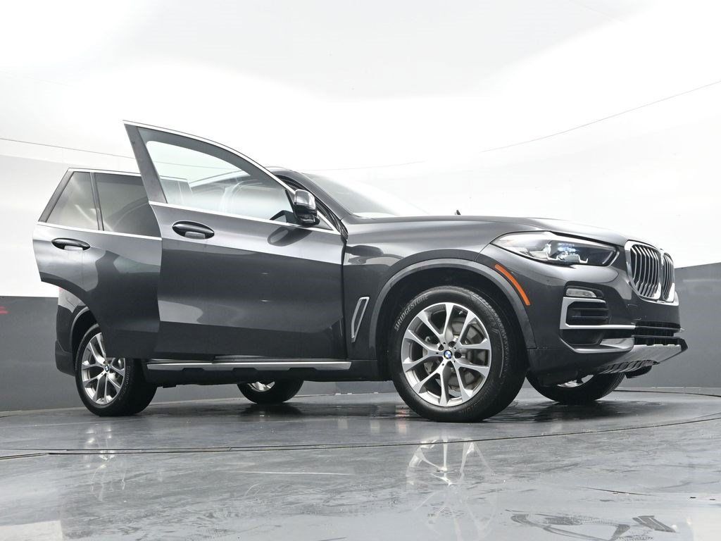 Used 2019 BMW X5 xDrive40i w/ Premium Package 2 AWD/4WD image 45