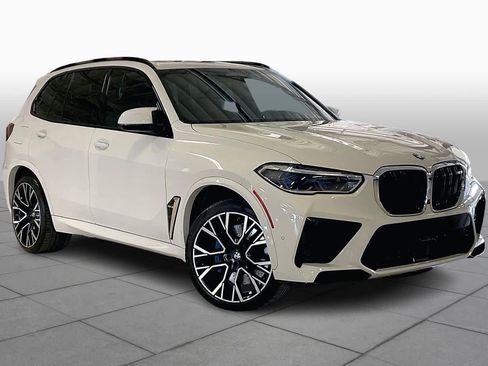 Used 2022 BMW X5 M w/ Executive Package image 3