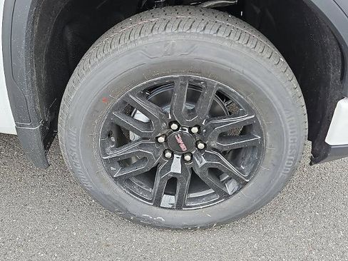 New 2026 GMC Sierra 1500 Elevation image 7