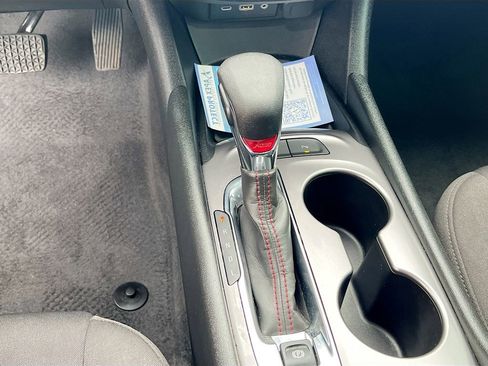 Used 2025 Chevrolet Malibu RS FWD image 17