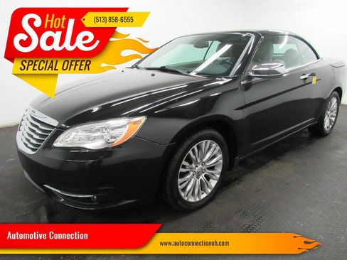 Used 2011 Chrysler 200 Limited FWD image 1