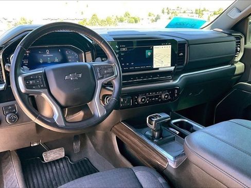 Used 2024 Chevrolet Silverado 1500 RST w/ Z71 Off-Road Package AWD/4WD image 16