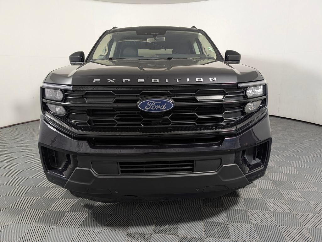 Certified 2025 Ford Expedition Active RWD image 3