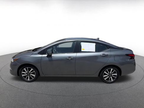 Used 2025 Nissan Versa SV FWD image 9