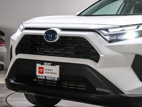 Certified 2024 Toyota RAV4 LE AWD/4WD image 9