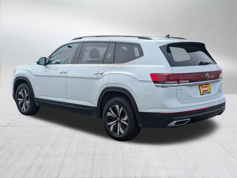 Used 2024 Volkswagen Atlas SE AWD/4WD image 5