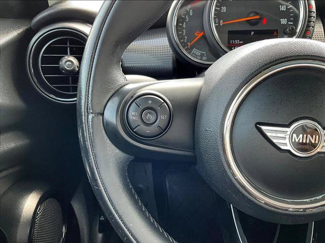 Used 2016 MINI Cooper 4-Door Hardtop FWD image 16