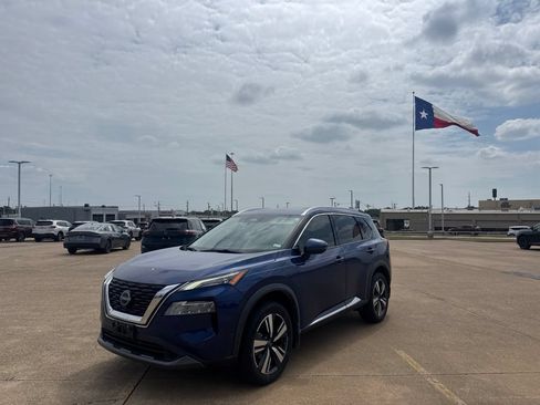Certified 2023 Nissan Rogue SL w/ SL Premium Package FWD image 8