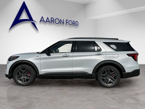 New 2026 Ford Explorer ST-Line w/ ST-Line Street Pack RWD image 3