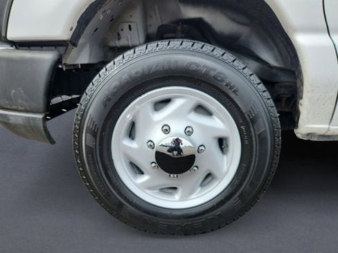 Used 2014 Ford E-150 and Econoline 150 RWD image 14