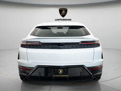 Used 2025 Lamborghini Urus SE AWD/4WD image 5