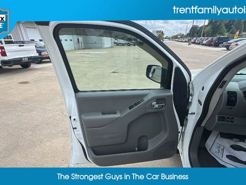 Used 2019 Nissan Frontier SV w/ Value Truck Package image 14