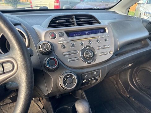 Used 2011 Honda Fit image 13