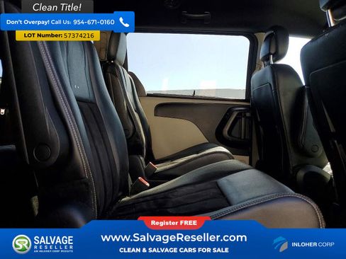 Used 2017 Dodge Grand Caravan SXT FWD image 15