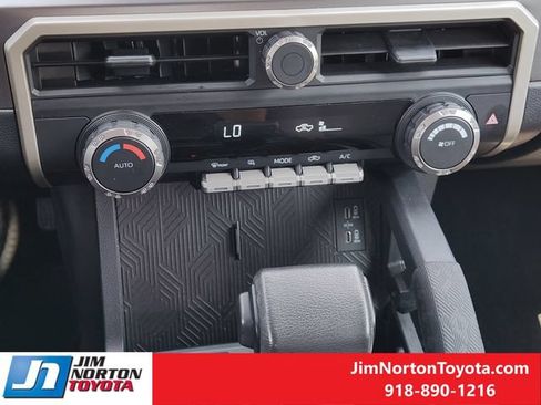 Used 2025 Toyota Tacoma TRD Off-Road AWD/4WD image 20