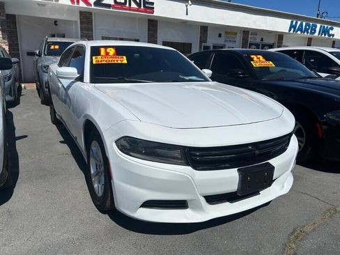 Used 2019 Dodge Charger SXT image 32
