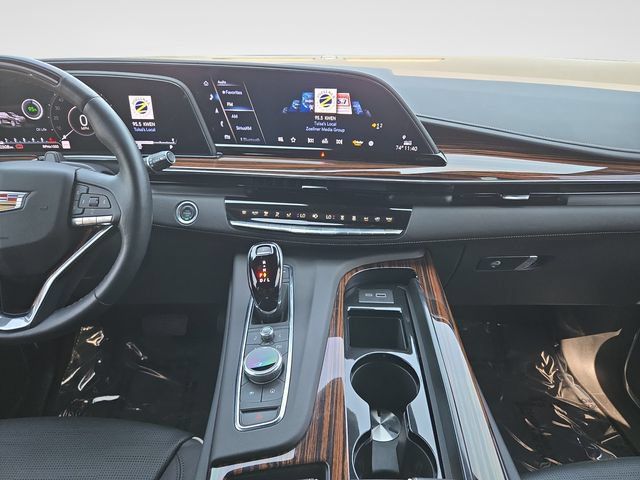 Certified 2024 Cadillac Escalade Premium Luxury AWD/4WD image 11