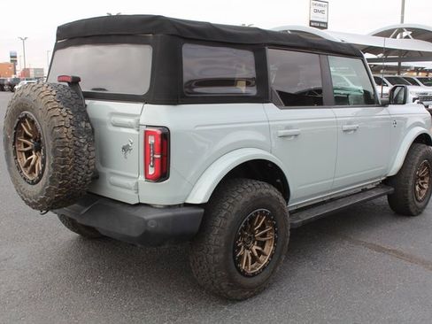 Used 2022 Ford Bronco Outer Banks image 3