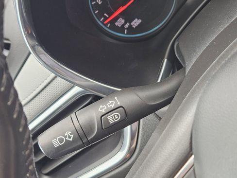 Used 2020 Chevrolet Equinox Premier FWD image 25