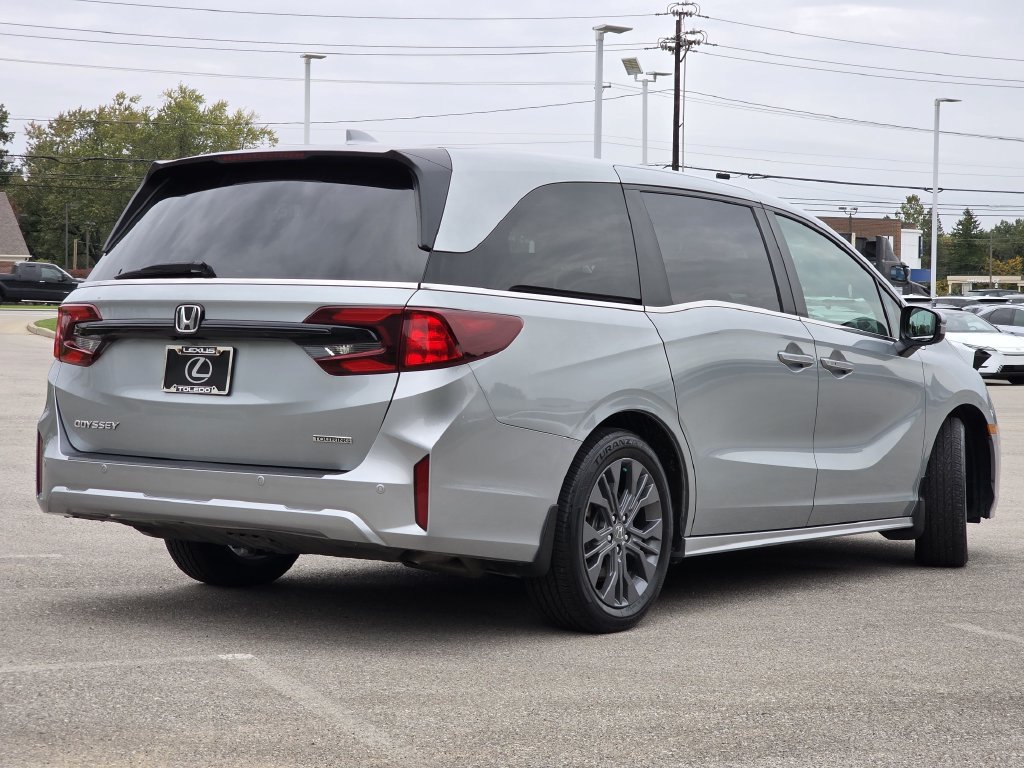 Used 2025 Honda Odyssey Touring image 10