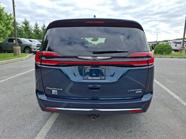 Used 2022 Chrysler Pacifica Limited AWD/4WD image 5