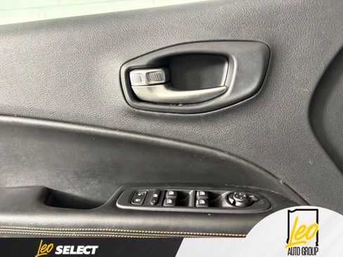 Used 2020 Jeep Compass Limited AWD/4WD image 21