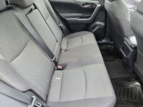 Used 2021 Toyota RAV4 XLE w/ Convenience Package image 28