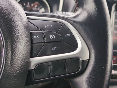 Used 2020 Jeep Compass Limited image 24