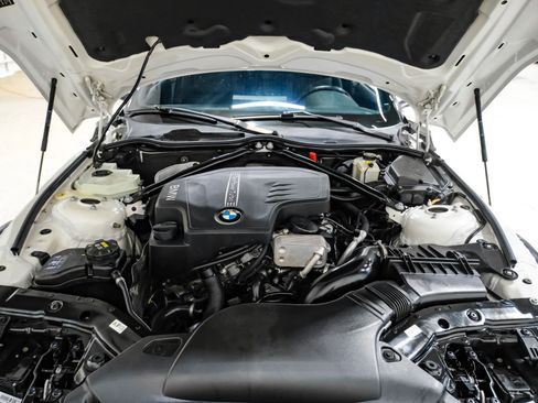 Used 2016 BMW Z4 sDrive28i w/ Technology Package RWD image 49