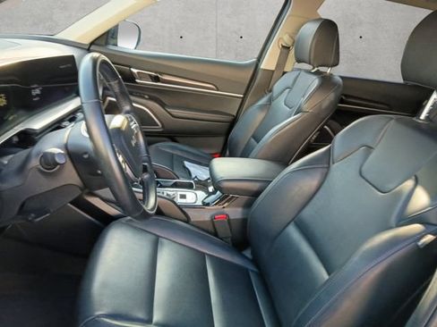 Used 2025 Kia Telluride S AWD/4WD image 19