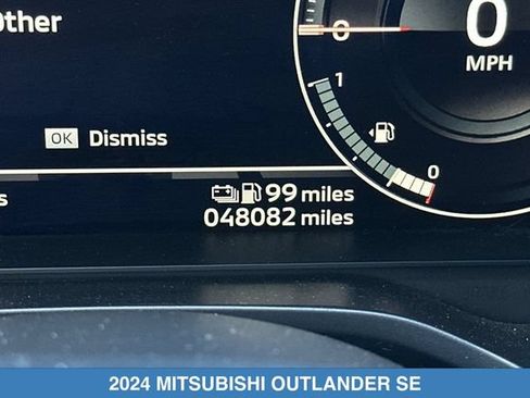 Used 2024 Mitsubishi Outlander SE AWD/4WD image 29