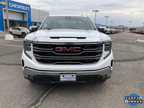 Used 2024 GMC Sierra 1500 SLT image 2