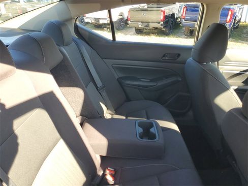 Used 2024 Nissan Altima 2.5 SV image 31