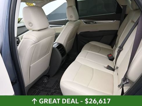 Used 2021 Cadillac XT5 Premium Luxury w/ LPO, Floor Liner Package AWD/4WD image 17