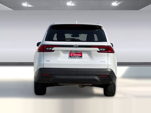 Certified 2025 Toyota Grand Highlander AWD image 8