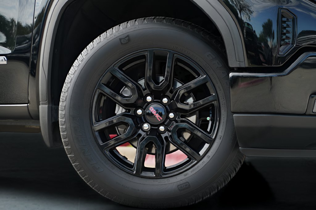 Used 2023 GMC Sierra 1500 Elevation RWD image 3