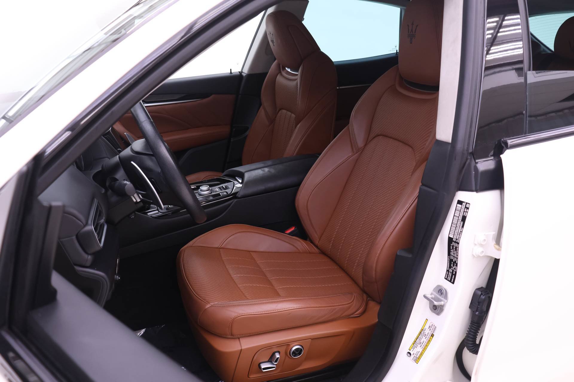 Used 2022 Maserati Levante Modena AWD/4WD image 7