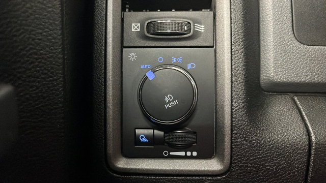 Used 2019 RAM 1500 Tradesman w/ Tradesman SXT Package AWD/4WD image 28