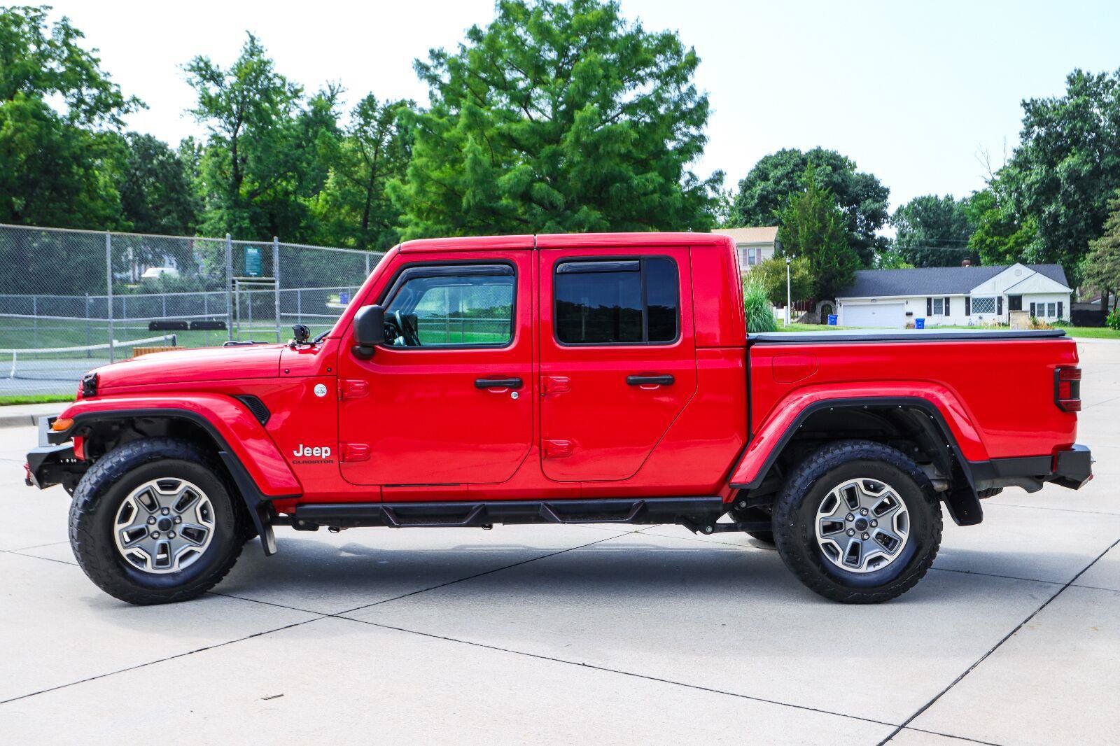 Used 2021 Jeep Gladiator Overland AWD/4WD image 4