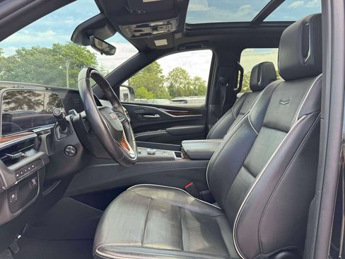 Used 2023 Cadillac Escalade ESV Premium Luxury AWD/4WD image 16