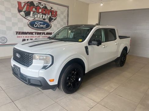 New 2026 Ford Maverick Lariat w/ Black Appearance Package AWD/4WD image 1